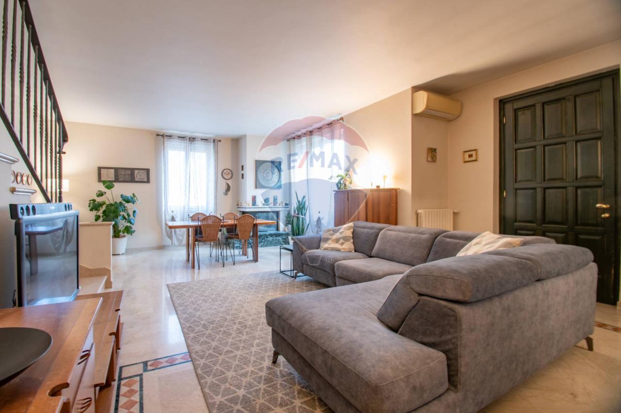 Villa de 5 habitaciónes en Villa Carcina, Italy No. 143583