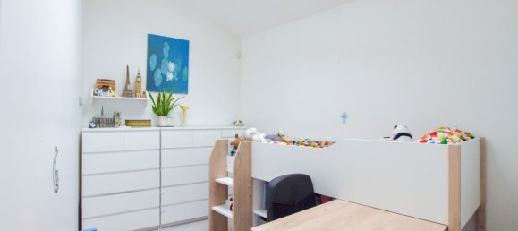 3 bedrooms House in Nanterre, France No. 151722 5