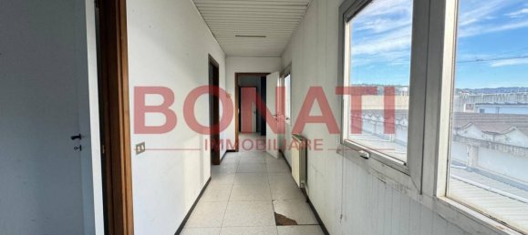 3-salle Bureau à La Spezia, Italy No. 104469 3