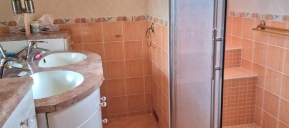 5 bedrooms House in Aureil, France No. 98819 15