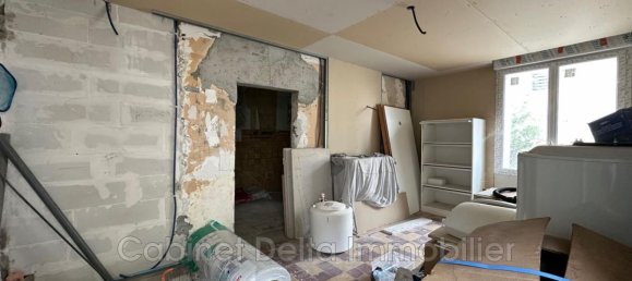 2-salle Appartement à Toulon, France No. 340856 5