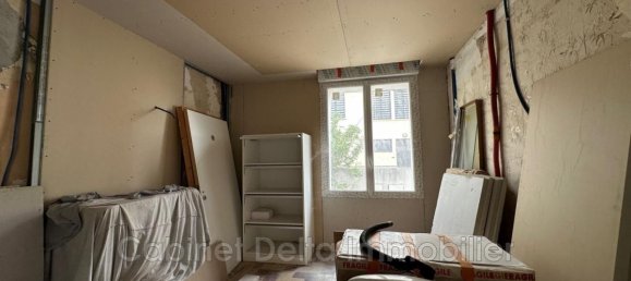 2-salle Appartement à Toulon, France No. 340856 4