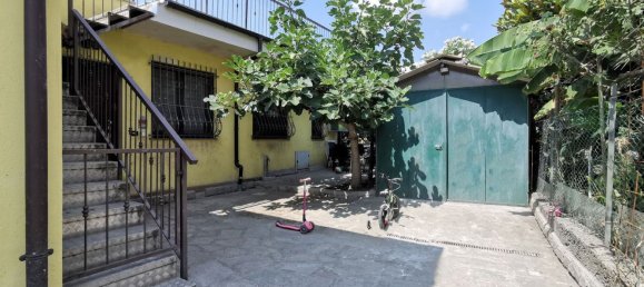 5 bedrooms Duplex in Turin, Italy No. 326850 2