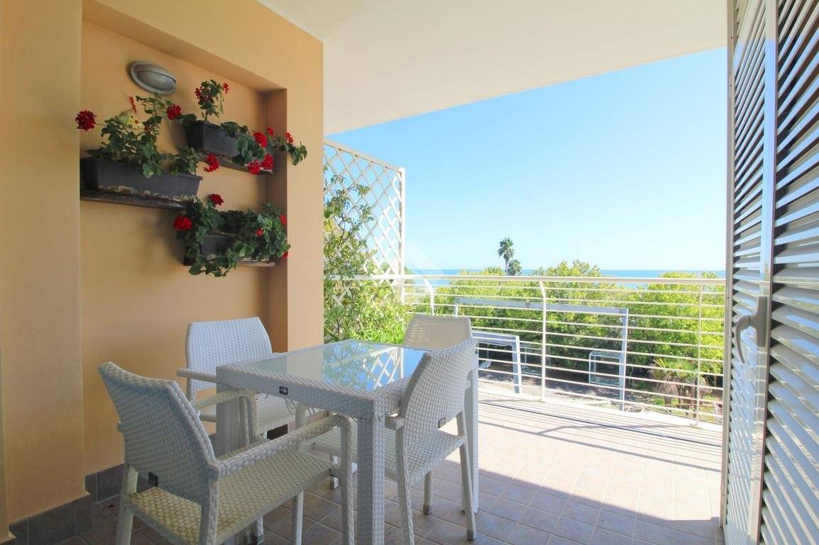 2 bedrooms Apartment in Giulianova, Italy No. 341318