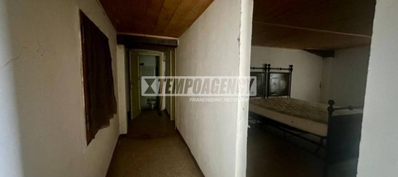 2 bedrooms Apartment in Polinago, Italy No. 188624 4