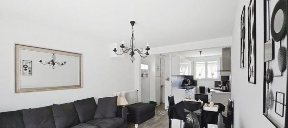 3 bedrooms House in Pinon, France No. 181240 6