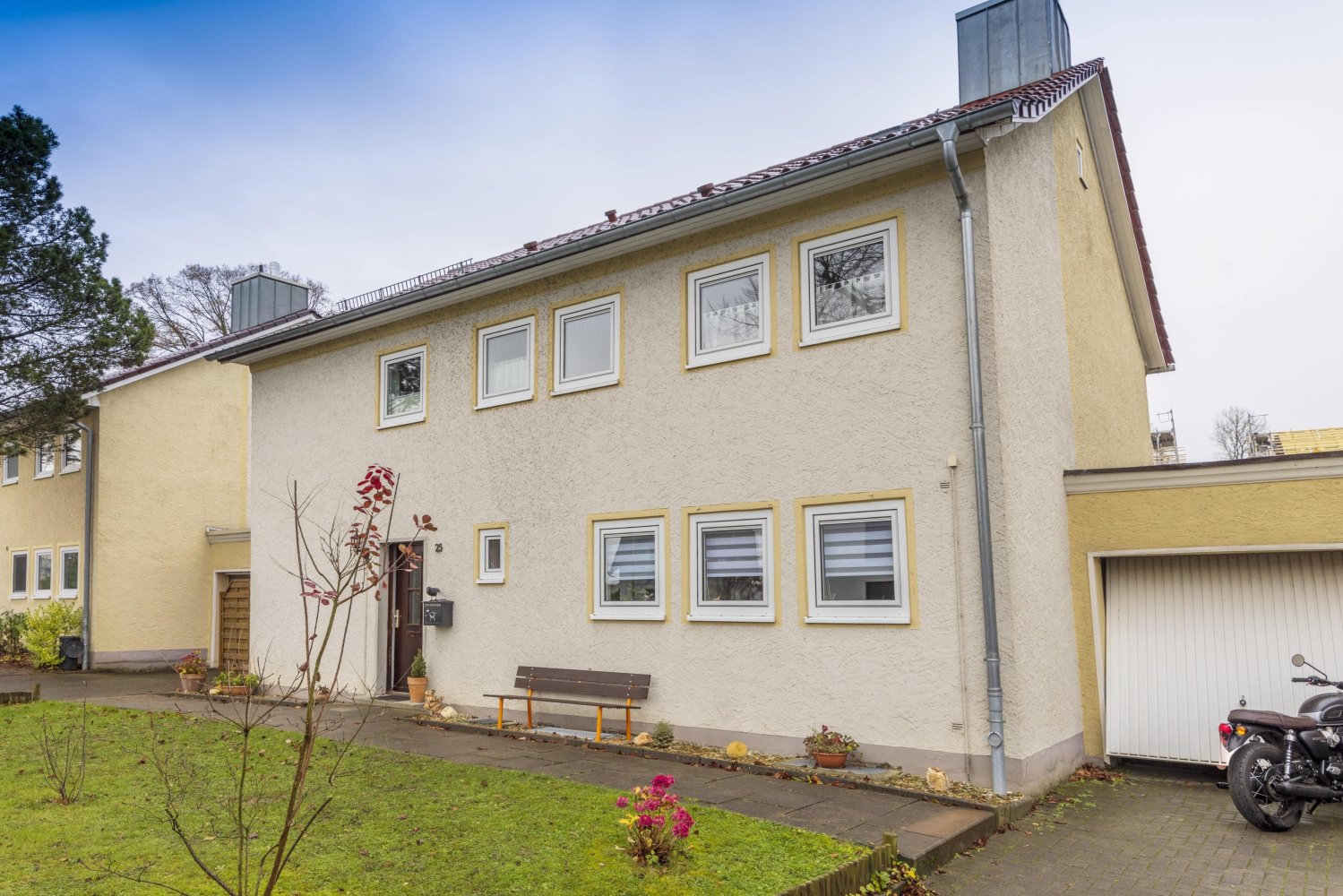 6 rooms House in Herford, Germany No. 30698