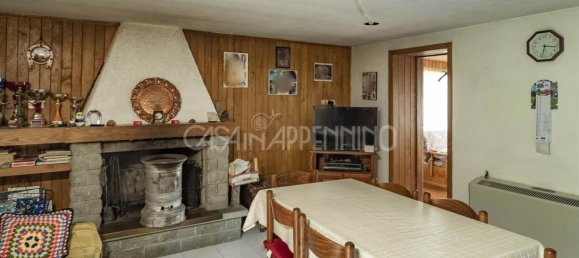 6 rooms House in Palagano, Italy No. 220667 5