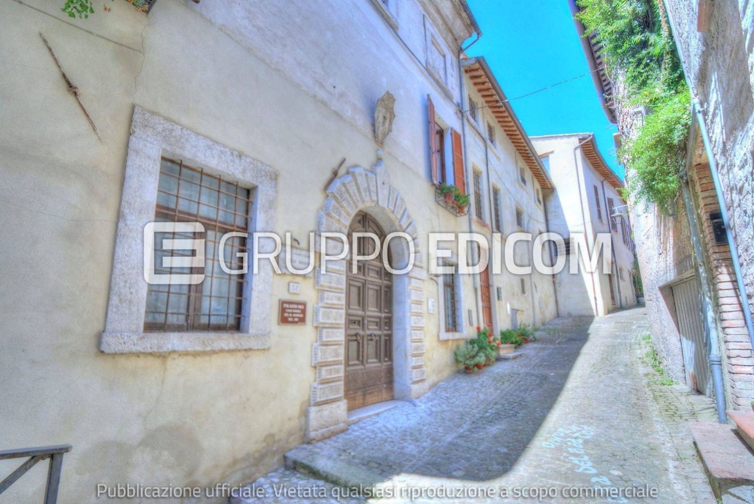 300m² Commercial property in Stroncone, Italy No. 284241