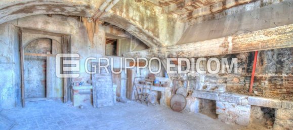 300m² Commercial property in Stroncone, Italy No. 284241 19