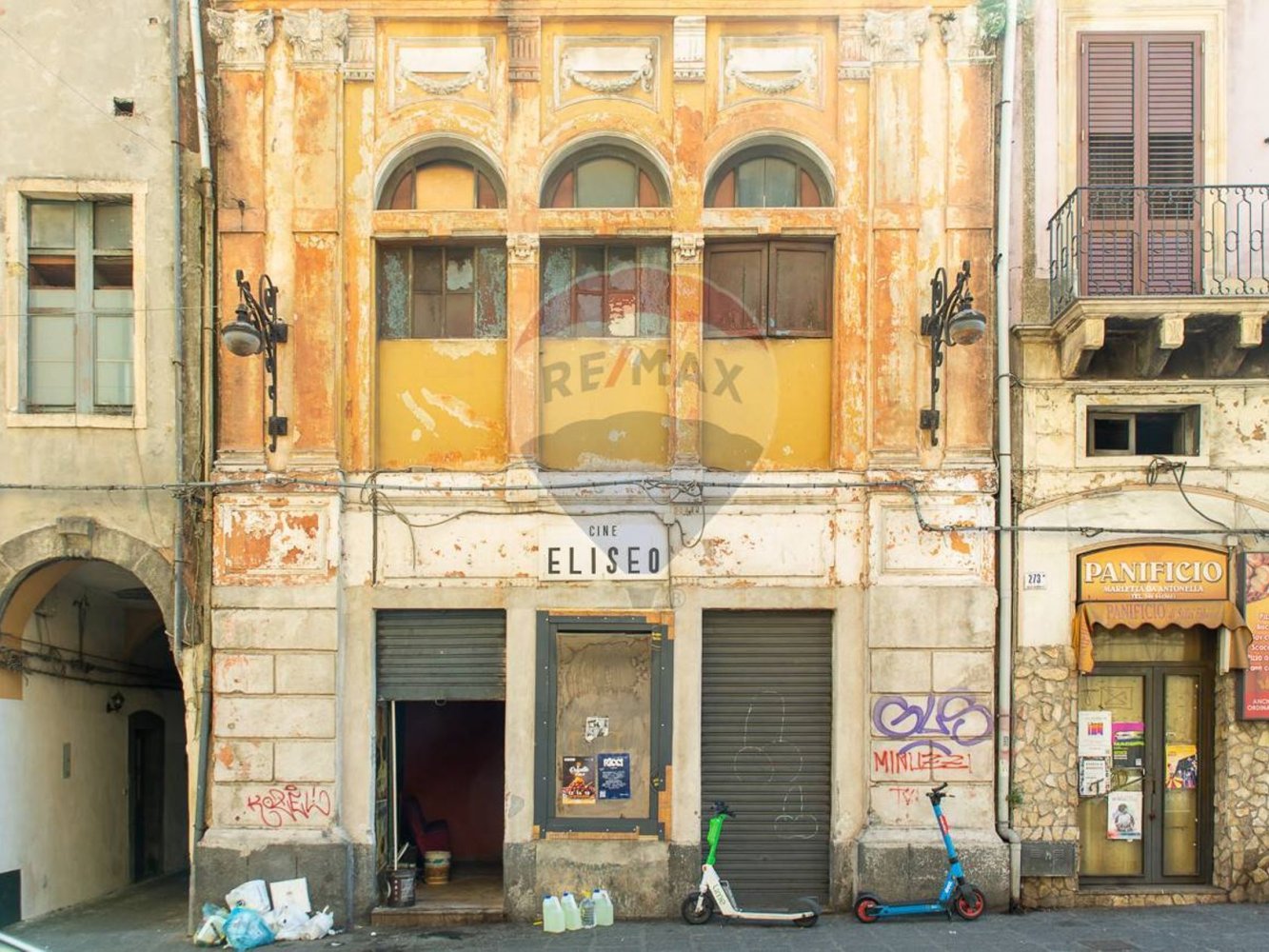 1غرفة عقار تجاري في Catania, Italy رقم 265365