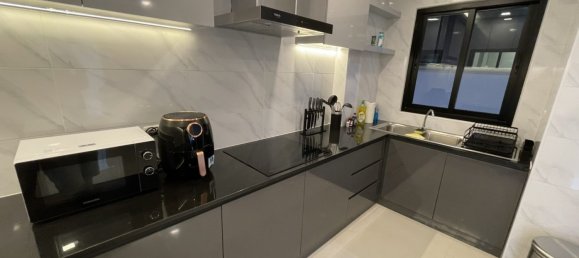 Дом с 4 спальнями в Банг Ламунг, Таиланд № 26277 12