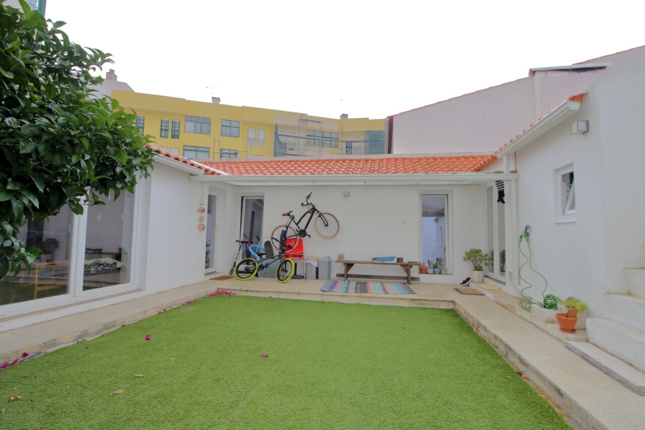 Дом с 4 спальнями в Калдаш да Раинья, Португалия № 201220