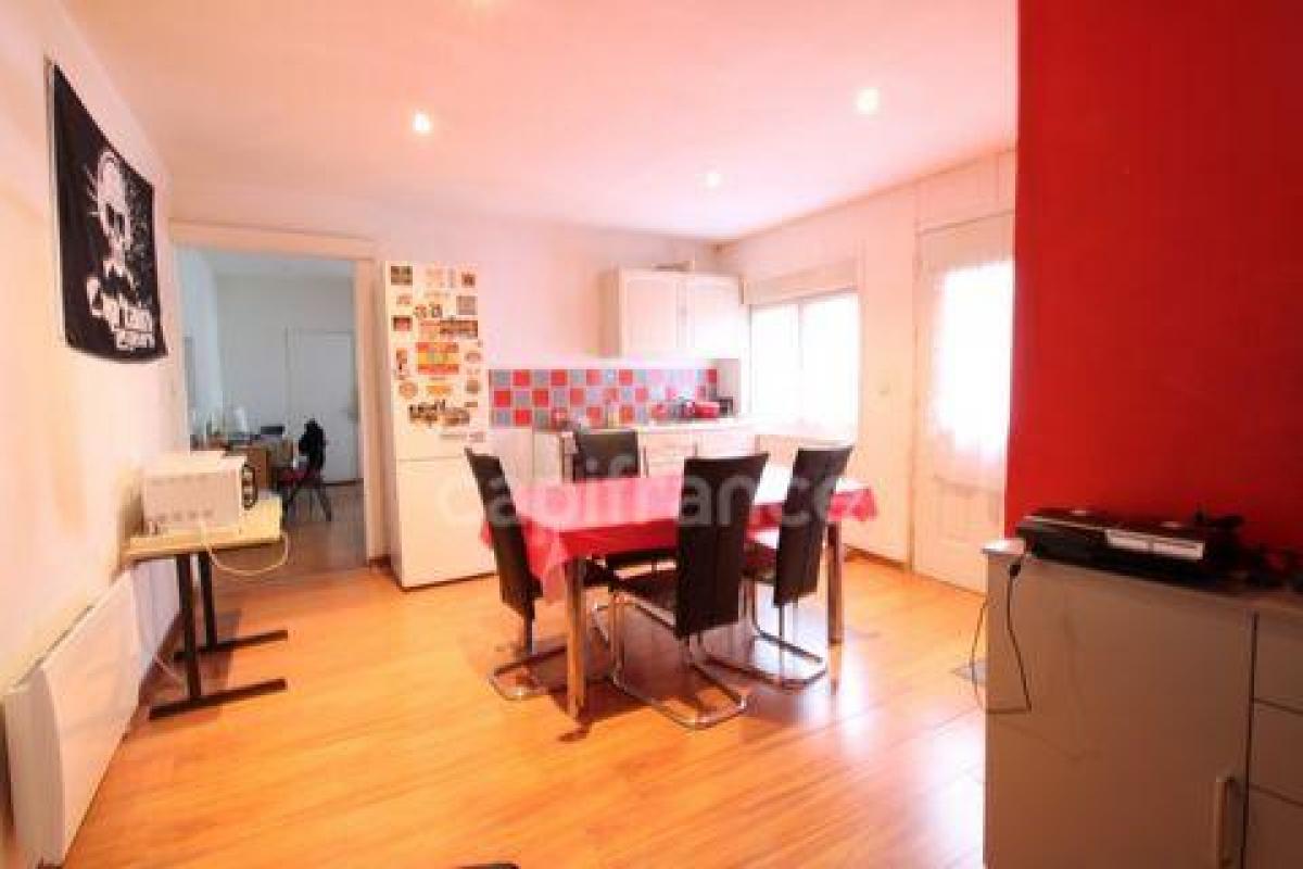 Studio in the Condo in Wavrin, France No. 31484