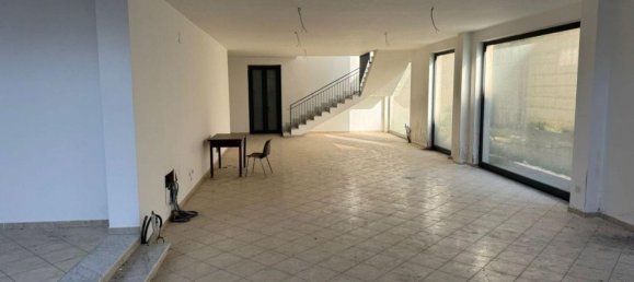  عقار تجاري في Caltanissetta, Italy 311متر مربع رقم 372033 5
