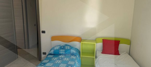 3 rooms Apartment in Cimitile, Italy No. 23172 12