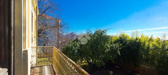 Вилла с 14 комнатами в Кастелламонте, Италия № 124259 2