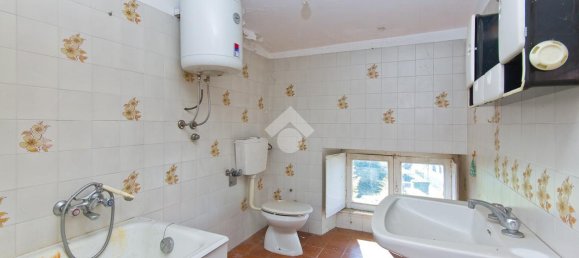 Вилла с 14 комнатами в Кастелламонте, Италия № 124259 45