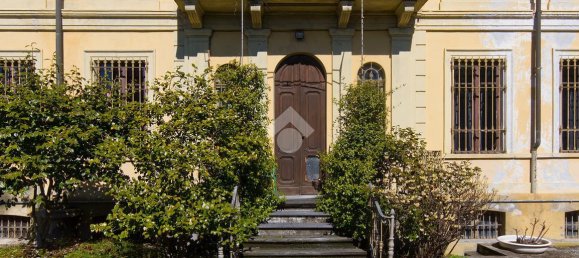 Вилла с 14 комнатами в Кастелламонте, Италия № 124259 20