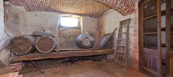 Вилла с 14 комнатами в Кастелламонте, Италия № 124259 16