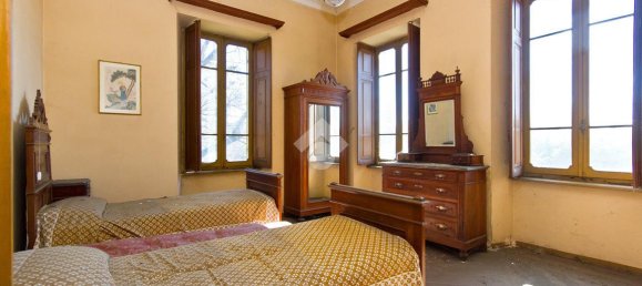 Вилла с 14 комнатами в Кастелламонте, Италия № 124259 10