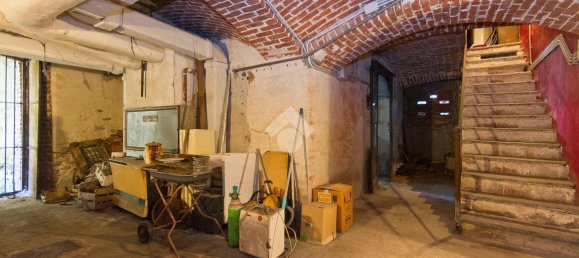 Вилла с 14 комнатами в Кастелламонте, Италия № 124259 24