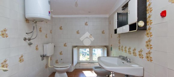 Вилла с 14 комнатами в Кастелламонте, Италия № 124259 7