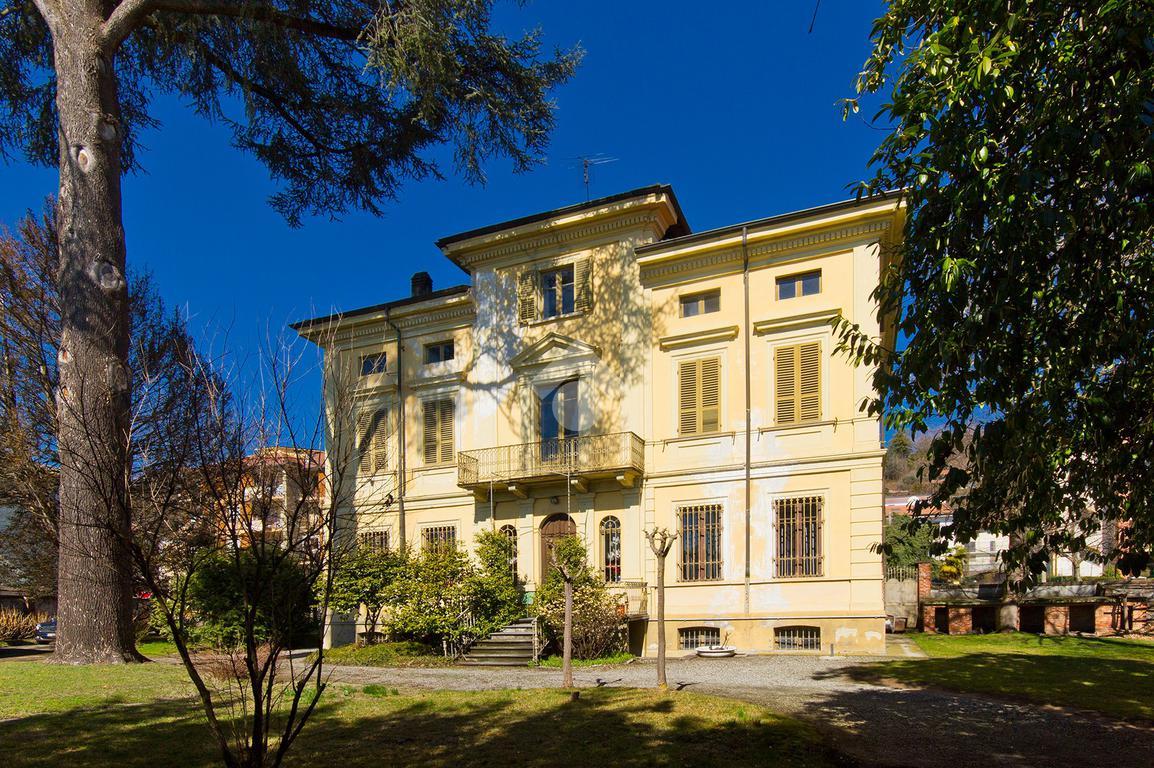 Вилла с 14 комнатами в Кастелламонте, Италия № 124259