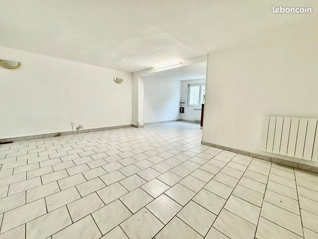 3 bedrooms House in Longueau, France No. 38635