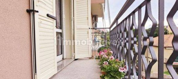 Квартира с 3 спальнями в Бойссано, Италия № 179993 5