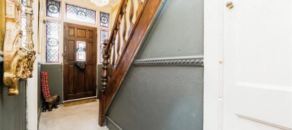 3 Schlafzimmer Haus in East Ham, United Kingdom, Nr. 11388 9