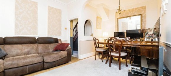 3 Schlafzimmer Haus in East Ham, United Kingdom, Nr. 11388 4