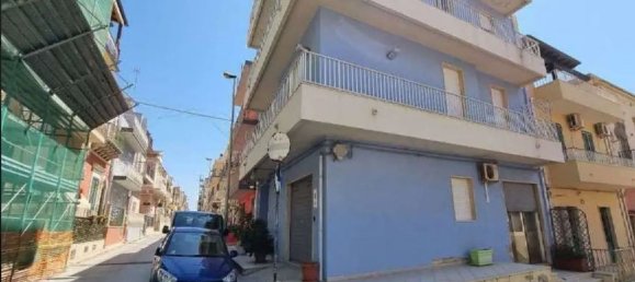 7 rooms Apartment in Pozzallo, Italy No. 48332 3