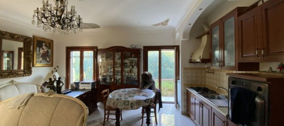 3 rooms Apartment in Castellammare di Stabia, Italy No. 84090 2