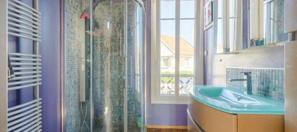 3 Schlafzimmer Haus in Bondy, France, Nr. 360070 12