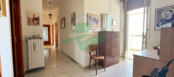 4-salle Penthouse à Foggia, Italy No. 202453 2