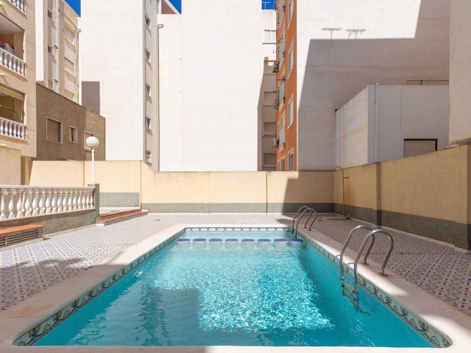 1 bedroom Apartment in Torrevieja, Spain No. 179480