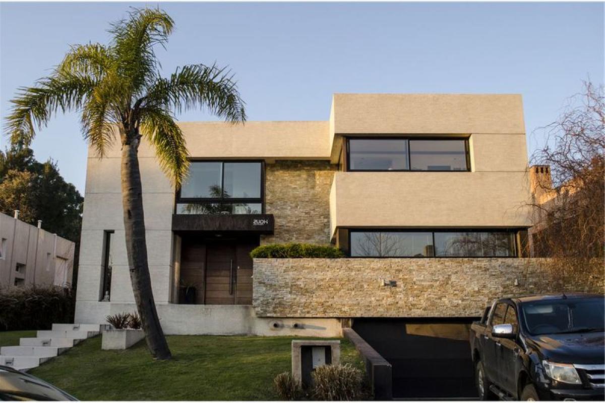 4 bedrooms House in Montevideo, Uruguay No. 2506