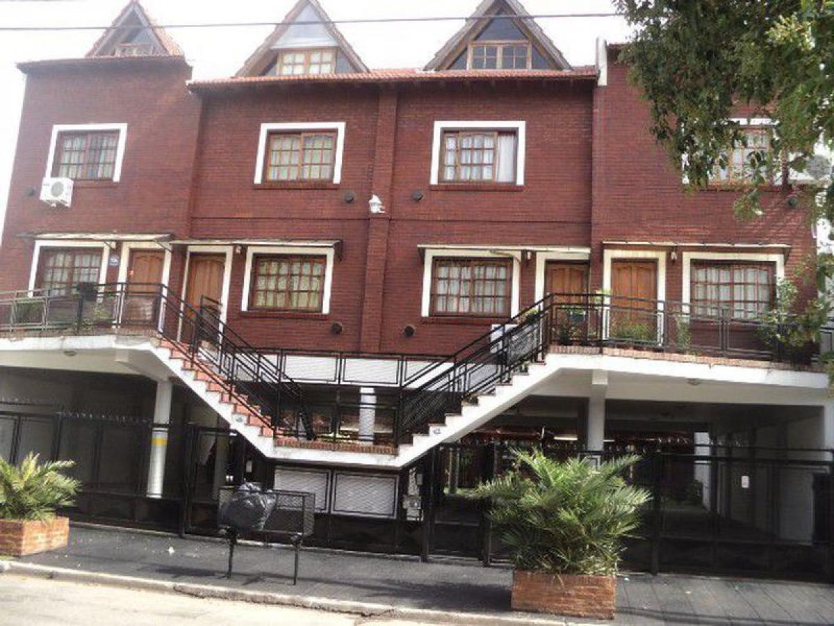 3 bedrooms House in Moron, Argentina No. 11168