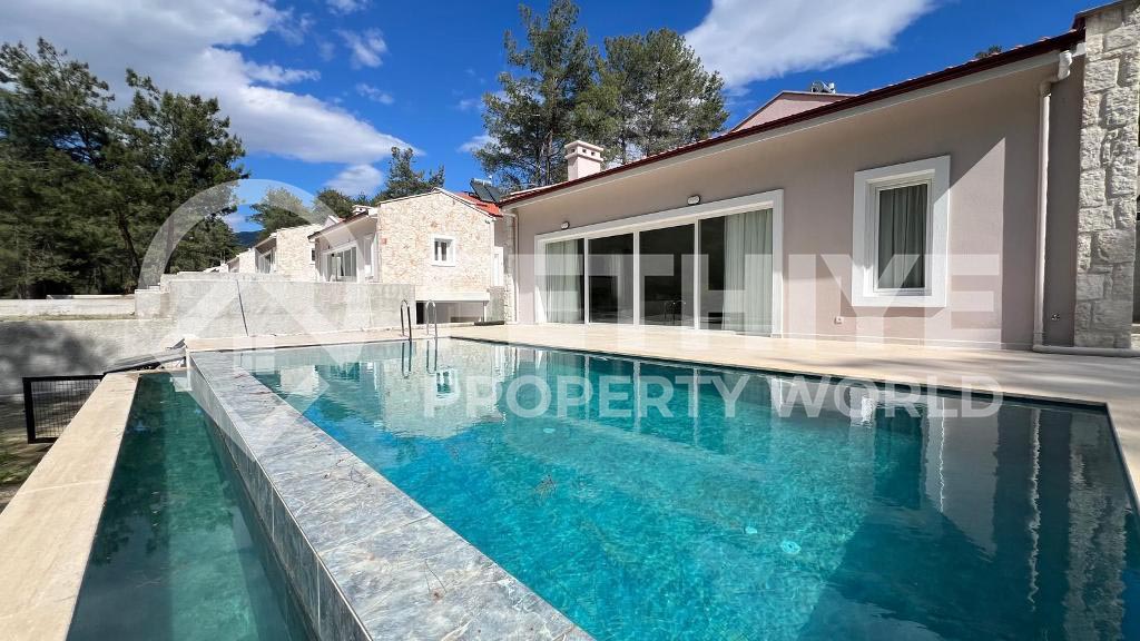 Villa de 3+1 en Fethiye, Turkey No. 22775