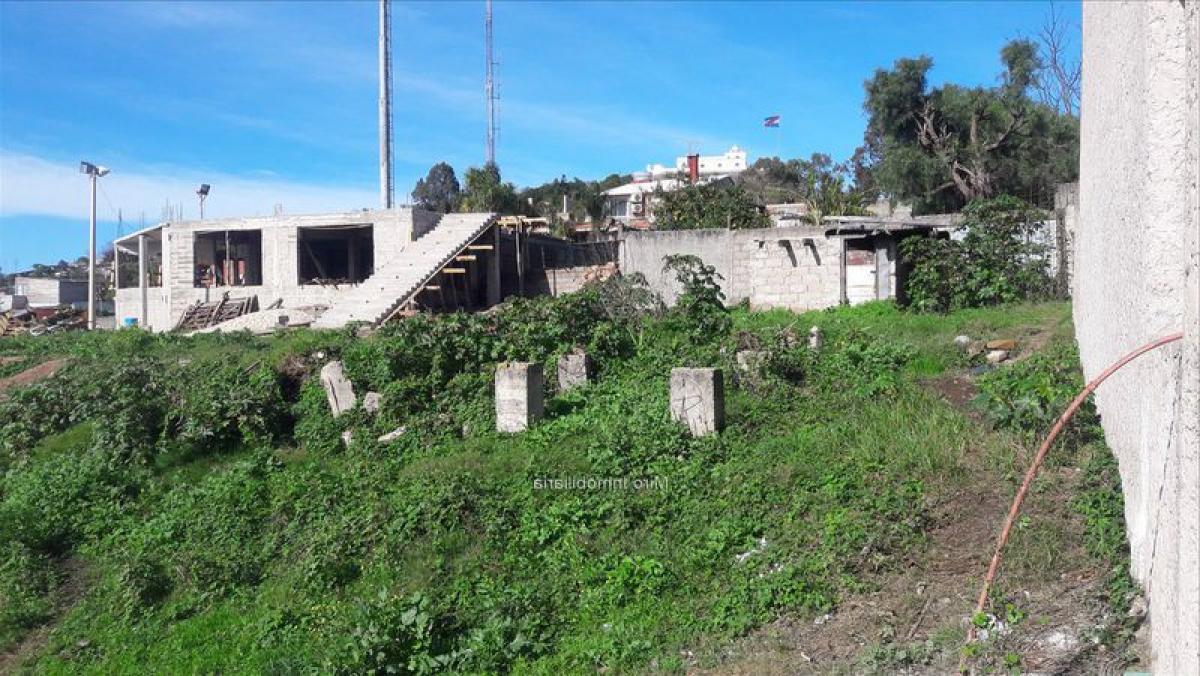  Land in Montevideo, Uruguay No. 16064