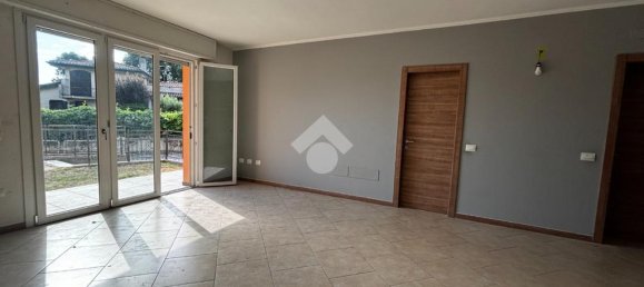 2 Schlafzimmer Villa in Gonzaga, Italy, Nr. 263371 2