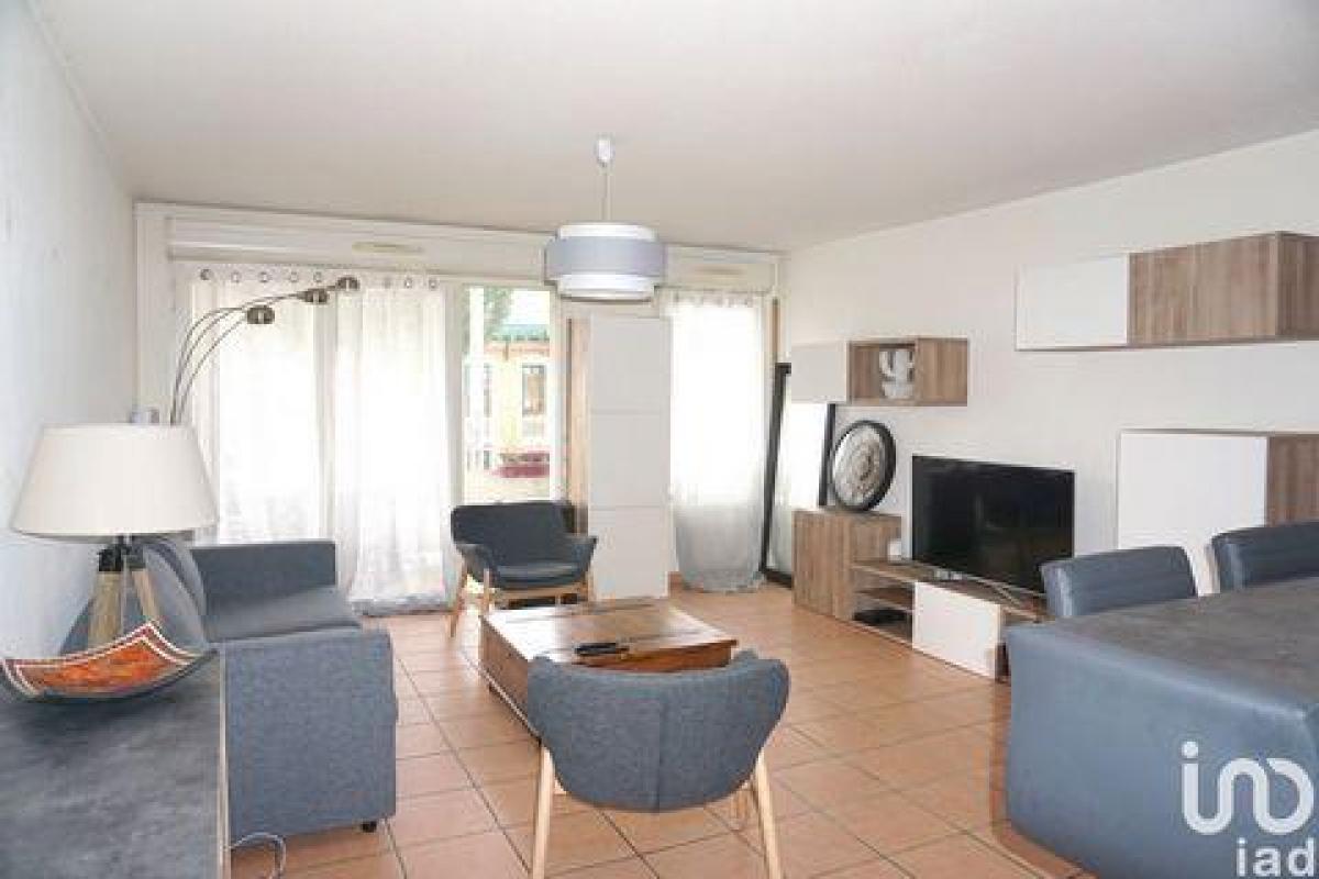 2 bedrooms Condo in Le Barp, France No. 10142