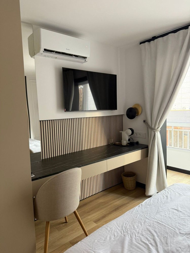 4 bedrooms Apartment in Alicante, Spain No. 156675