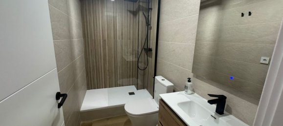 4 bedrooms Apartment in Alicante, Spain No. 156675 11