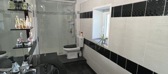 5 bedrooms House in Pompignac, France No. 111102 14