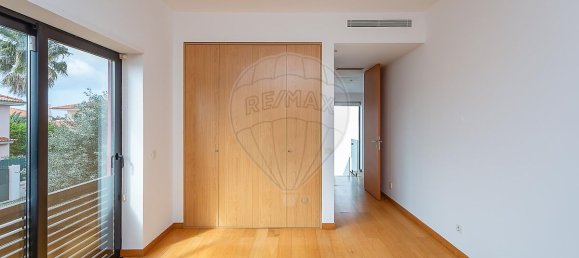 4 bedrooms Villa in Cascais, Portugal No. 46368 30