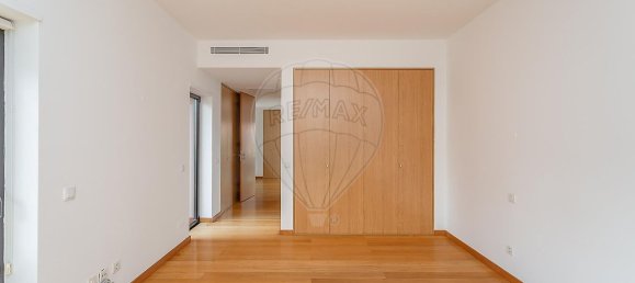 4 bedrooms Villa in Cascais, Portugal No. 46368 34