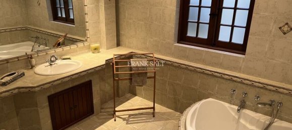 3 غرف نوم طابقين في Swieqi, Malta رقم 6452 12