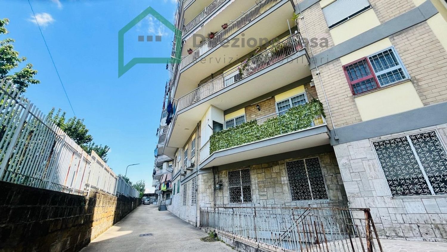 4 rooms Apartment in Casoria, Italy No. 20695